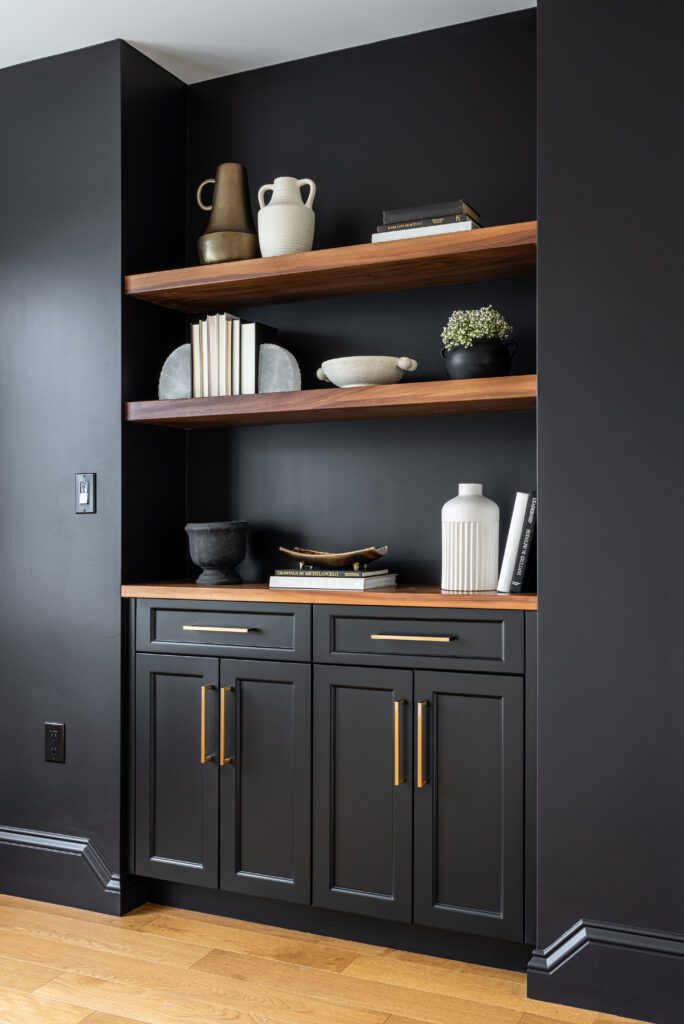 Port Retreat - Custom built-in millwork.